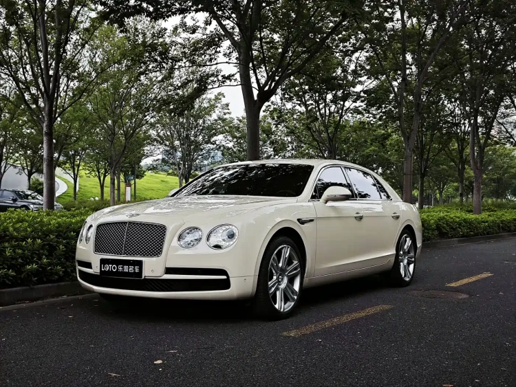 Bentley Flying Spur 2015 4.0T V8 Standard Edition