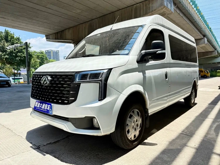 SAIC Maxus Xintu V80 2024 Aoyun 6AMT Long Wheelbase Medium Roof 147Ps 6/7/8/9-seater