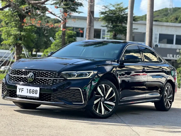 Volkswagen Passat 2023 330TSI Starlight Luxury Edition