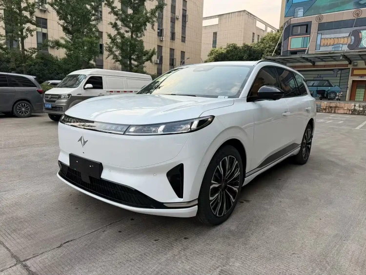 Dongfeng Yipai eπ008 2026 6-seater EREV Family Joy Edition