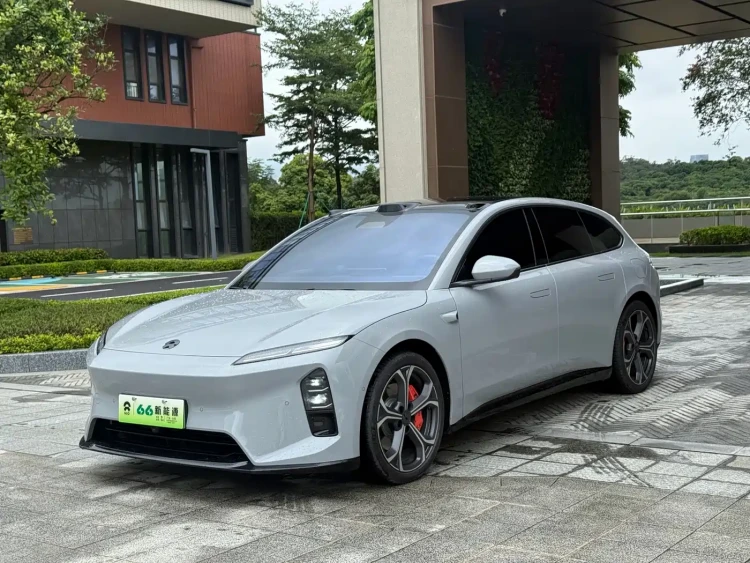 NIO ET5T