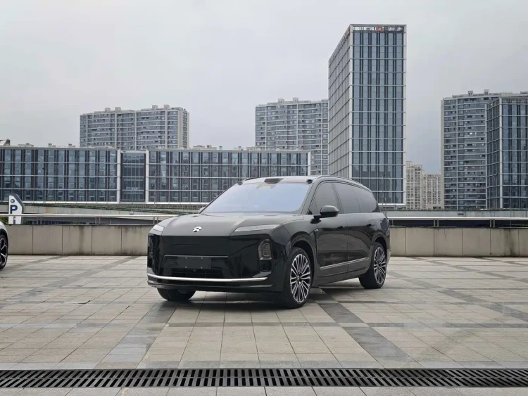 NIO ES8 2025 Base Model