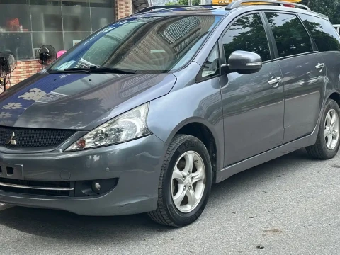 Mitsubishi Grandis 2009 2.4 7-Seater Comfort Version