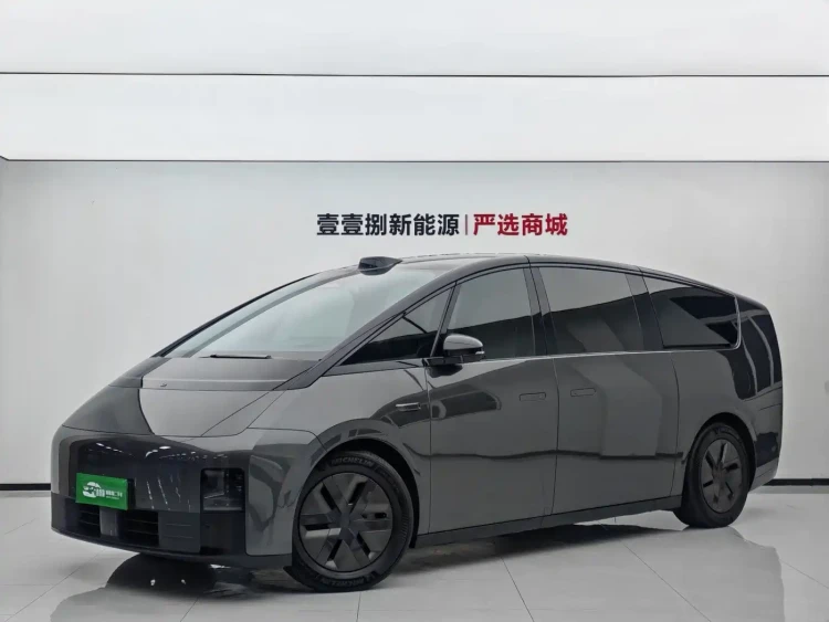 Li Auto MEGA 2024 Ultra