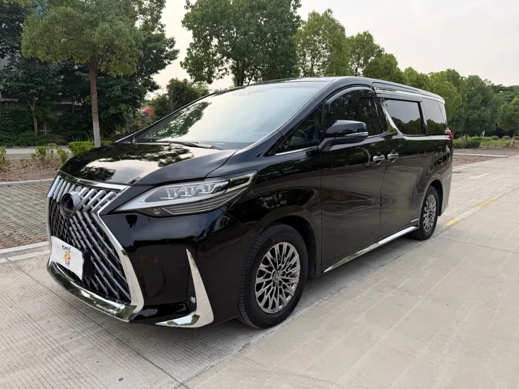Lexus LM 2020 300h 4-Seat Imperial Edition