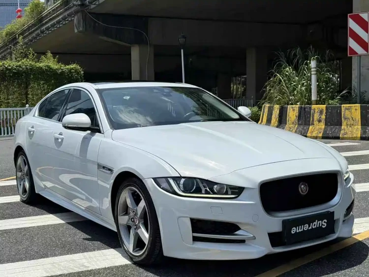 Jaguar XE 2015 2.0T 200PS R-Sport