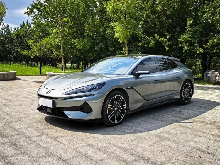 Denza Z9GT 2024 1100 AWD Max Launch Edition