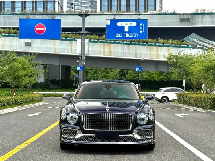 Bentley Flying Spur 2021 4.0T V8 Standard Version