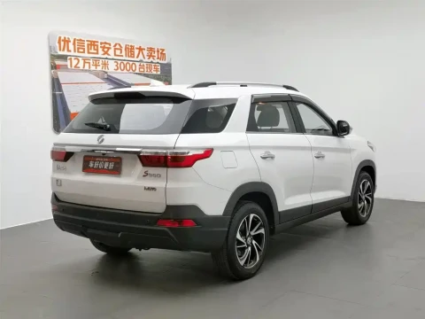 Dongfeng Fengguang Fengguang S560 2018.10 37700 км