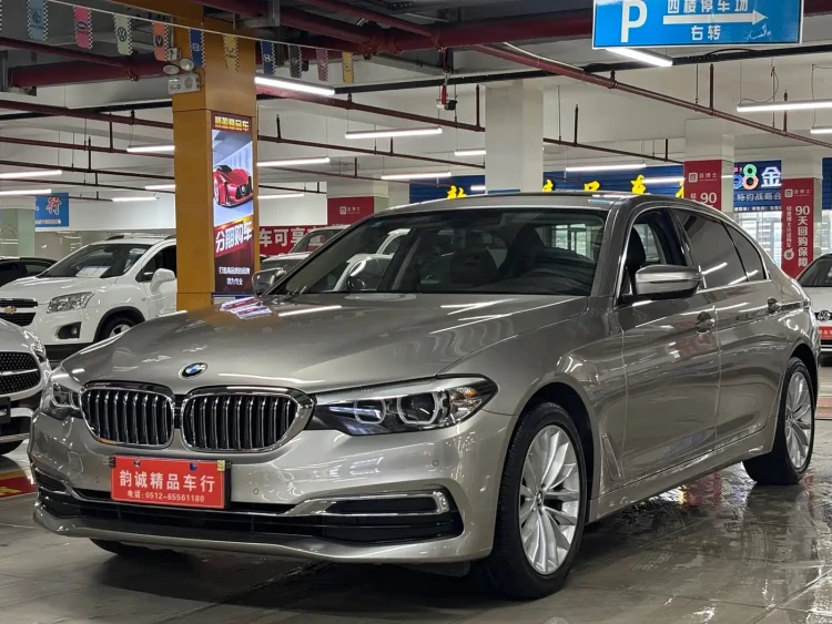 BMW 5 Series 2020 525Li Luxury Package