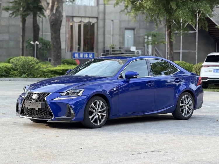 Lexus IS 2017 300 F SPORT