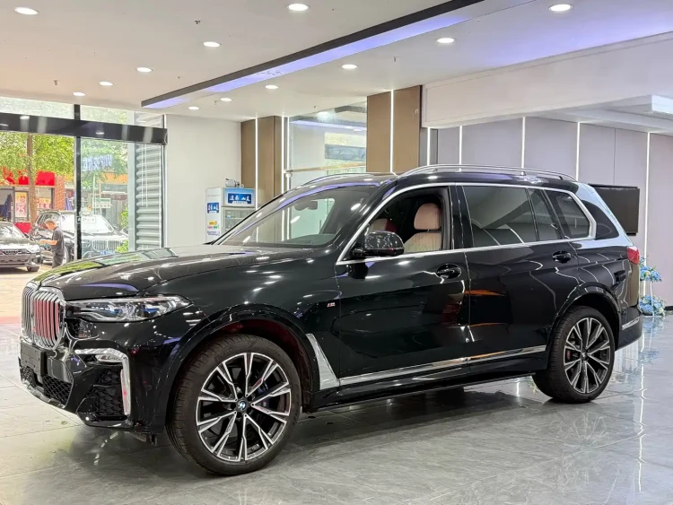 BMW X7 2021 xDrive40i Executive M Sport Package