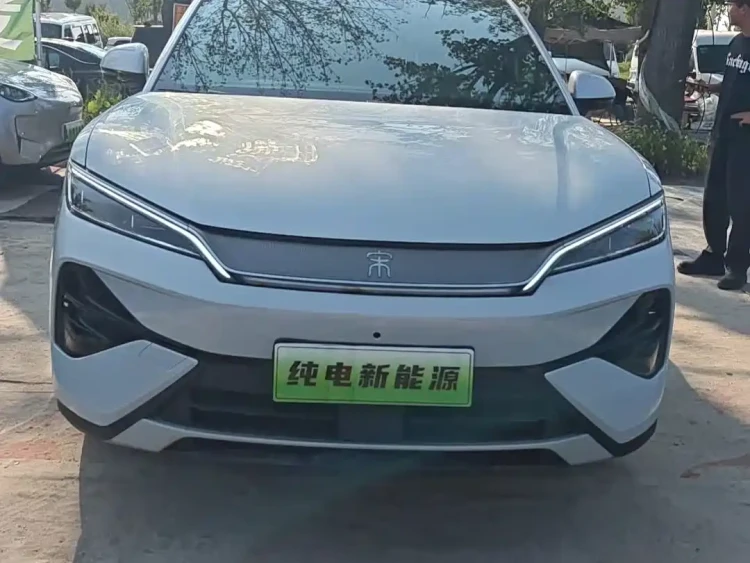 BYD Song Ultra 2026 Model Pure Electric 240kW