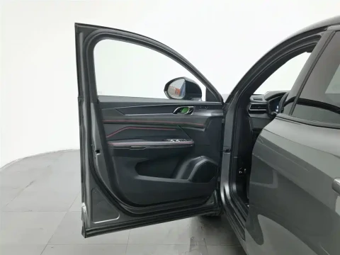Lynk &amp; Co 05 2021.10 49600 км