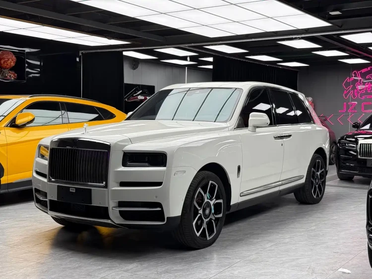 Rolls-Royce Cullinan 2018 4-Seater Version