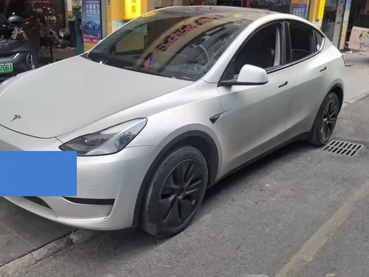 Tesla Model Y 2024 Long Range AWD
