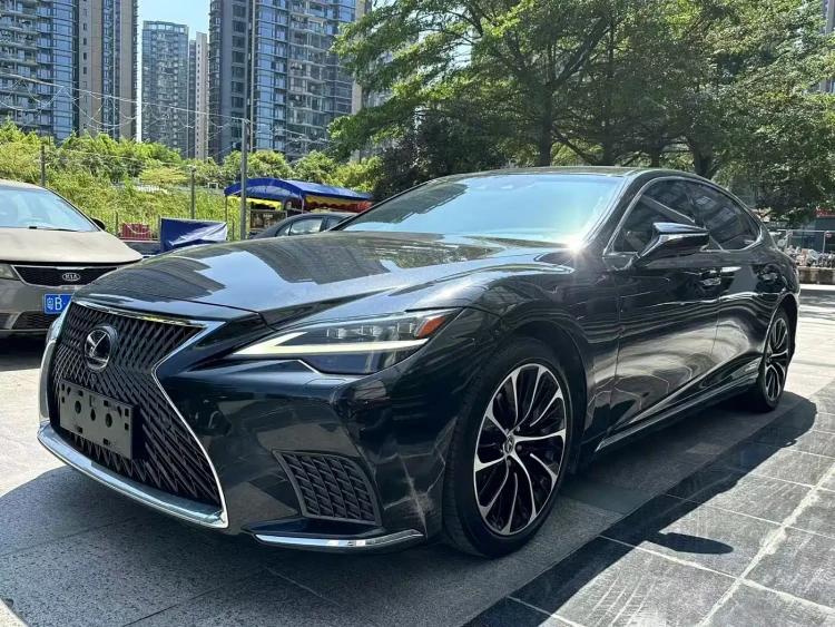 Lexus LS 2021 500h Executive Edition
