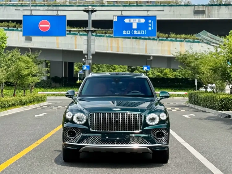 Bentley Bentayga 2023 4.0T V8 Long Wheelbase Elegance Edition