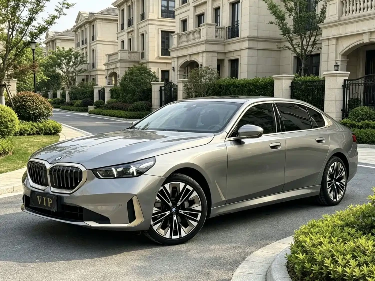 BMW 5 Series 2025 530Li Premium Luxury Package