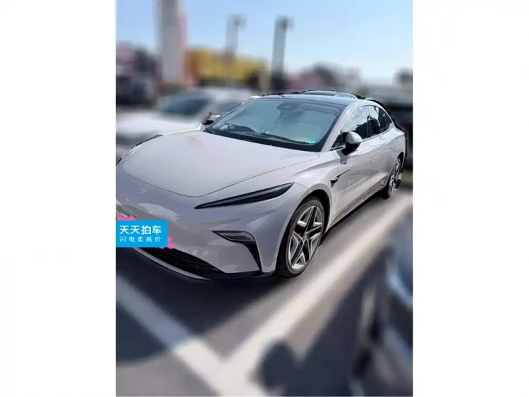 Roewe Rising Auto F7 2023 Facelift Advanced Edition