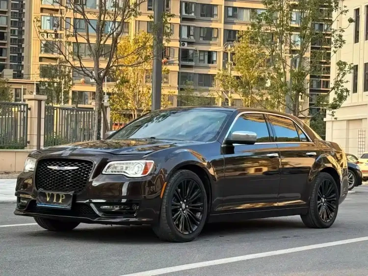 Chrysler 300C (Import) 2013 3.6L Prestige Edition