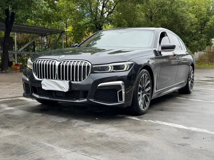 BMW 7 Series 2019 740Li xDrive Executive M Sport Package