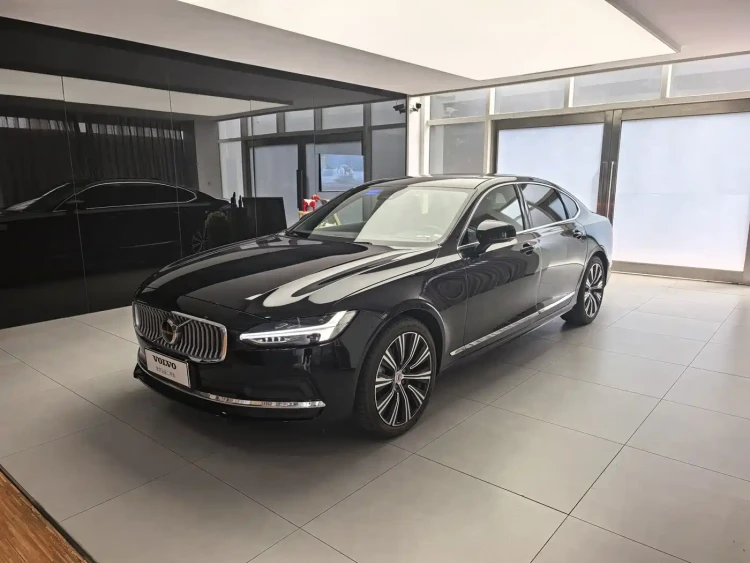 Volvo S90 2025 B5 Zhiyuan Luxury Edition