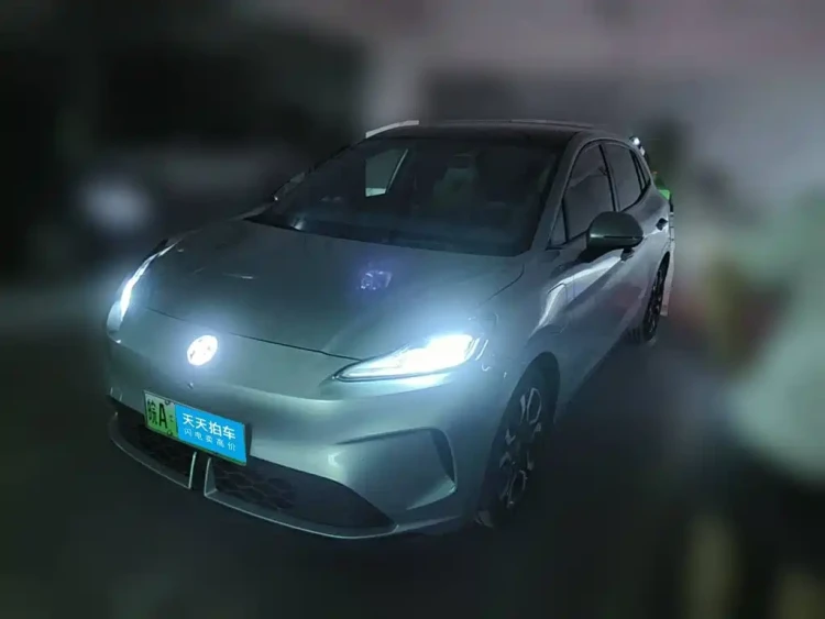 MG MG4 EV 2025 Base Model