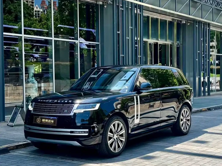 Land Rover Range Rover 2025 3.0 L6 400PS Genesis Extended Wheelbase