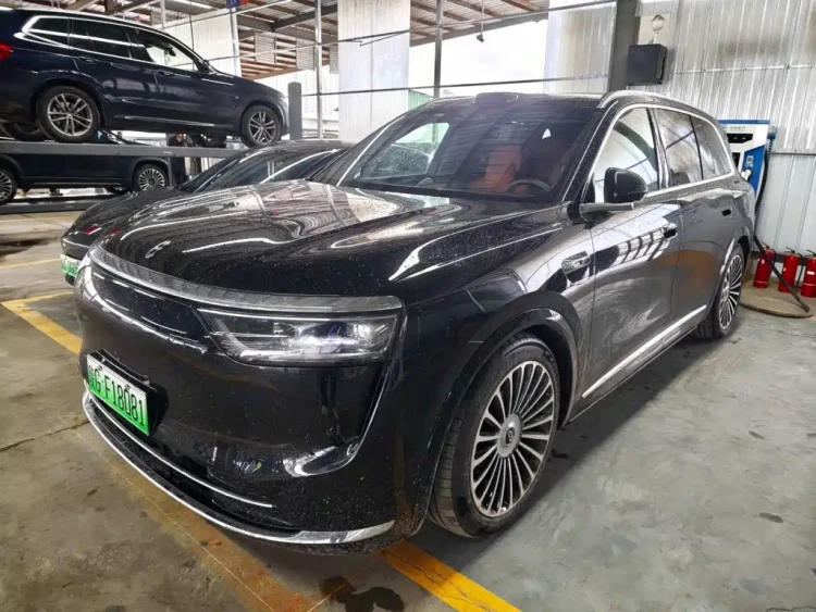 AITO Wenjie AITO M8 2025 Extended Range Ultra 53.4kWh 6-Seater
