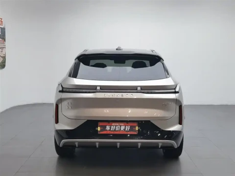 Lynk &amp; Co 08 EM-P 2023 120km Long Range Halo