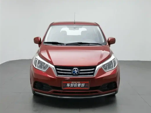 Venucia R50 2015.04 99800 км