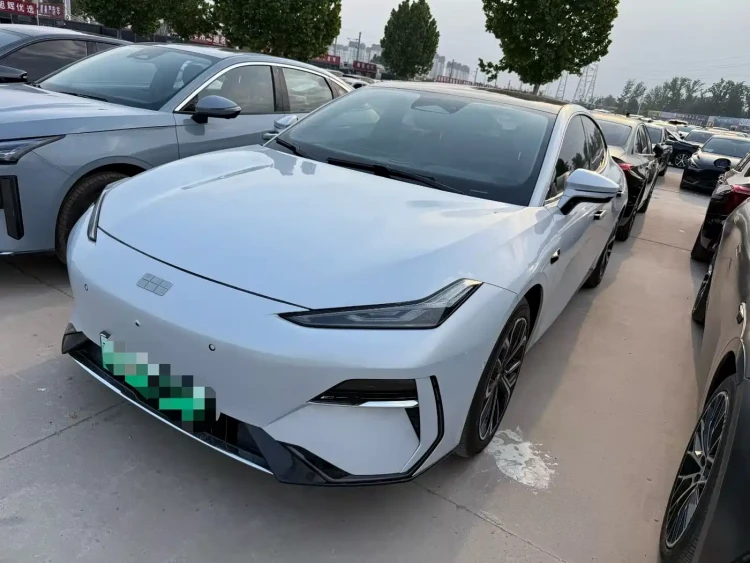 Geely Galaxy Galaxy E8 2024 665km RWD Starship Voyager Edition