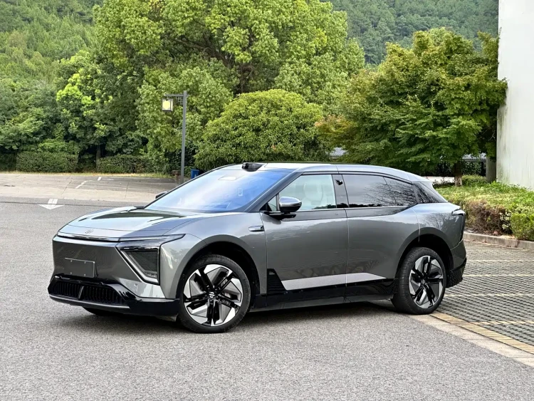 HiPhi Y 2023 560km Elite Edition