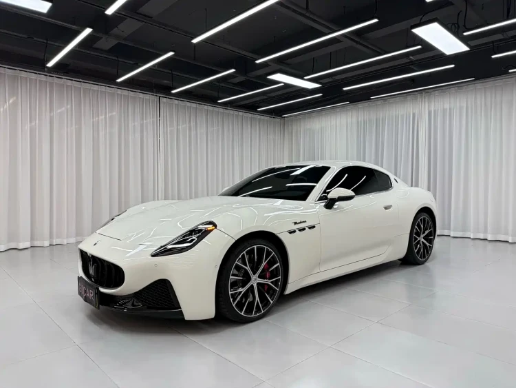 Maserati GranTurismo 2023 3.0T Modena