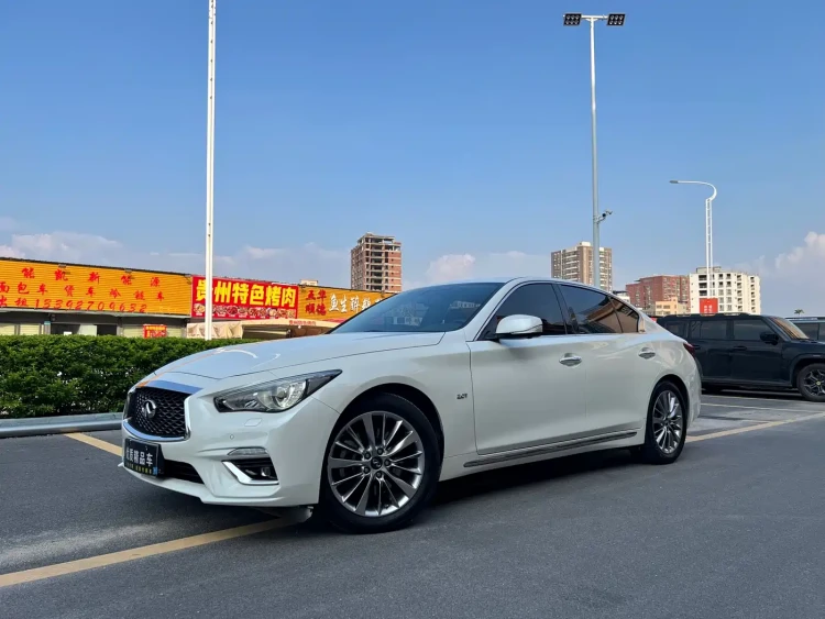Infiniti Q50L 2018 2.0T Premium Edition China V