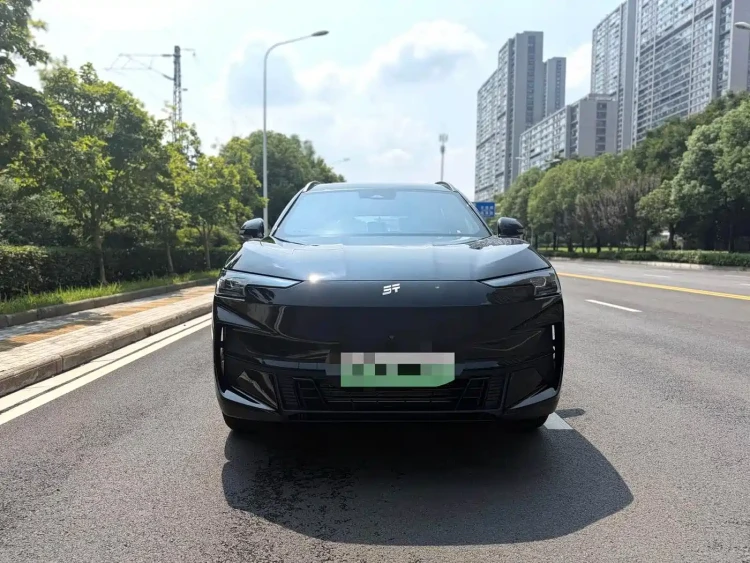 Jetour Shanhai L6 2024 1.5TD DHT ULTRA