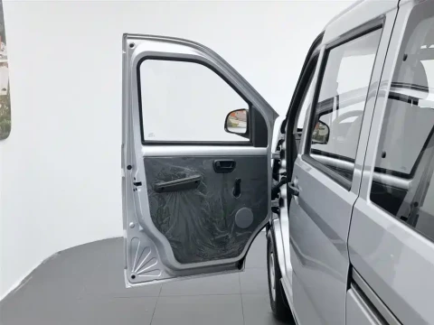 Wuling Motors Wuling Rongguang S 2023 1.5L Base 5/7 Seater