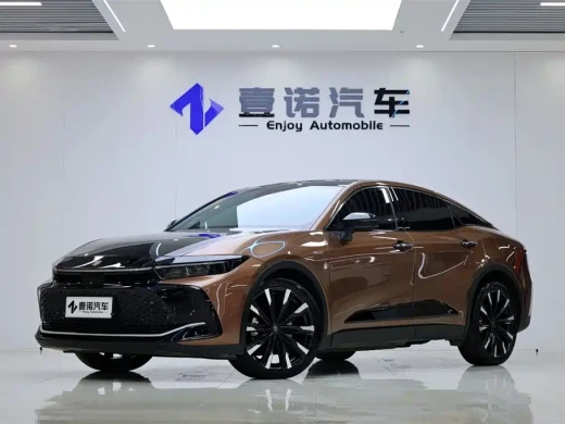 Toyota Crown SportCross 2023 2.4T SportCross HEV AWD Supreme Edition
