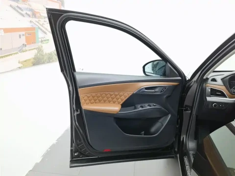 Borgward BX7 2016.04 92100 км