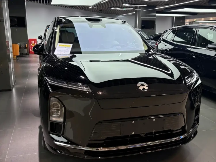 NIO ES8 2025 Model 6-Seat Executive Luxury Edition