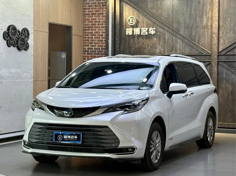 Toyota Sienna 2023 2.5L Hybrid Premium Edition