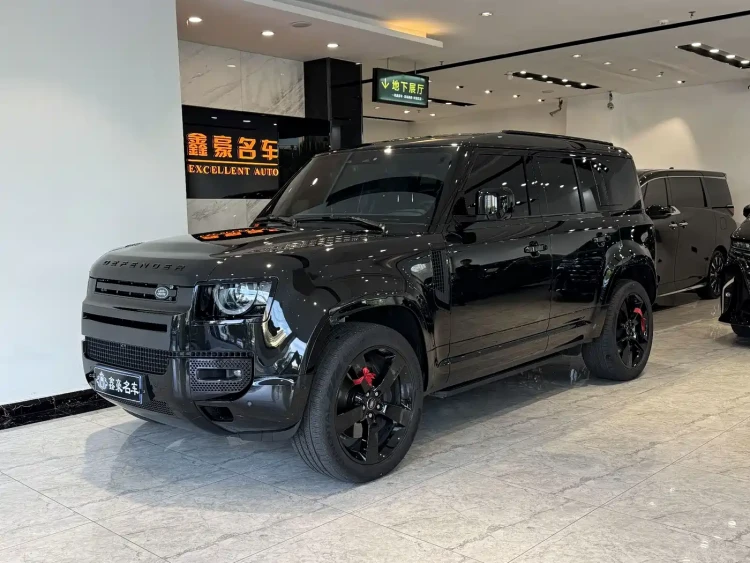 Land Rover Defender 2025 110 3.0T P400 -Dynamic HSE