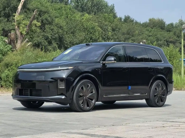 Li Auto Li Xiang L9 2026 Base Model