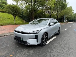 Geely Galaxy Galaxy L6 2025 EM-i 140km Voyage Edition