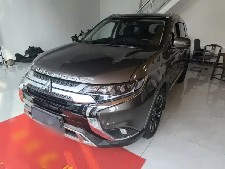 Mitsubishi Outlander 2019 2.4L 4WD Deluxe Edition 5-seater China V