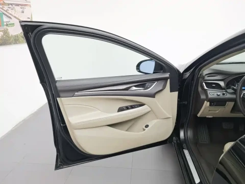 Buick LaCrosse 2016 Facelift 20T Leading