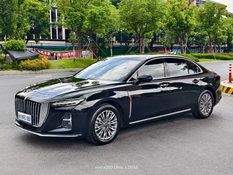 Hongqi H5 2023 1.5T DCT Smart Connect Flag Rhythm