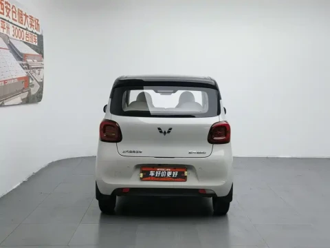 Wuling Motors Hongguang MINIEV 2025 4-Door Premium+ Edition
