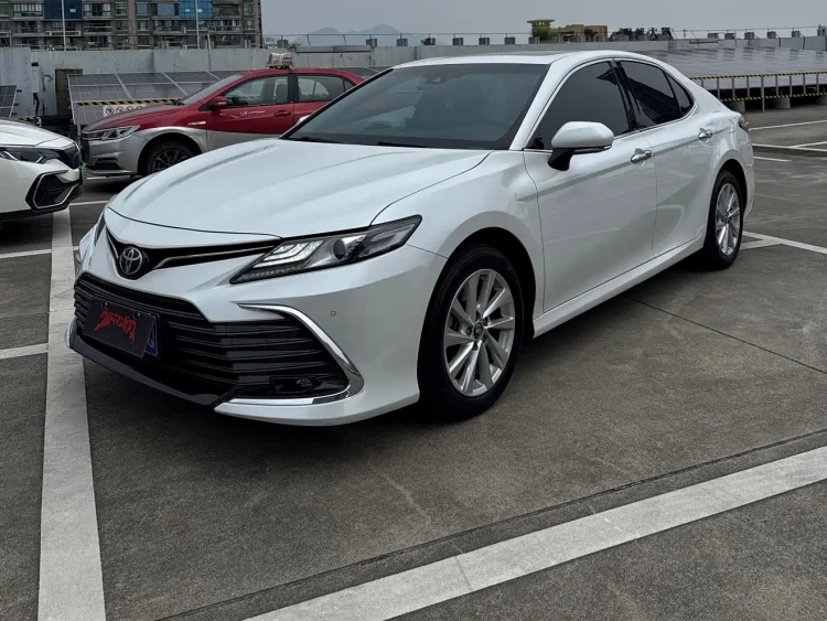 Toyota Camry 2021 2.0G Luxury Edition